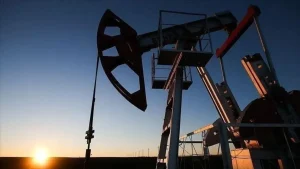ABD’de ham petrol ve benzin stoklarında düşüş: EIA üretim verilerini açıkladı