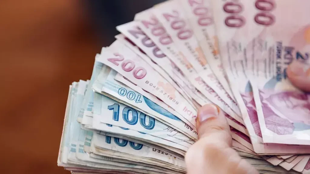 Emekli promosyonlarında Mayıs 2026 rekabeti: Bankalarda kazanç 100 bin TL’ye çıktı