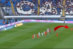 Hakim Ziyech’ten Wydad AC formasıyla CODM Meknes’e uzak mesafeden frikik golü