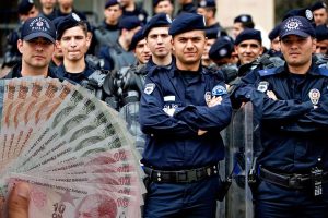 Polis maaşlarında yeni dönem: Saatlik mesai ve vardiya sistemi geliyor