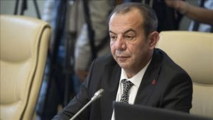 Tanju Özcan’ın yattaki görüntülerinde yer alan kadının kimliği açıklandı
