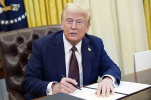 Trump, ABD-Kanada sınırındaki petrol boru hattı projesine onay verdi